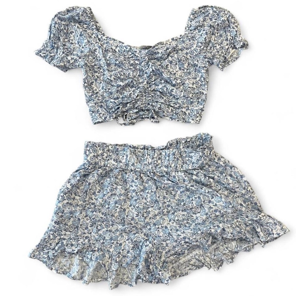 Hollister Blue Floral Set